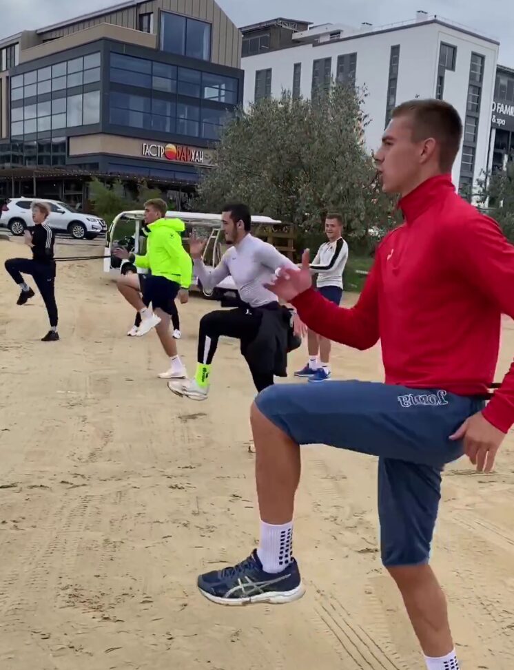 Тренировка на пляже